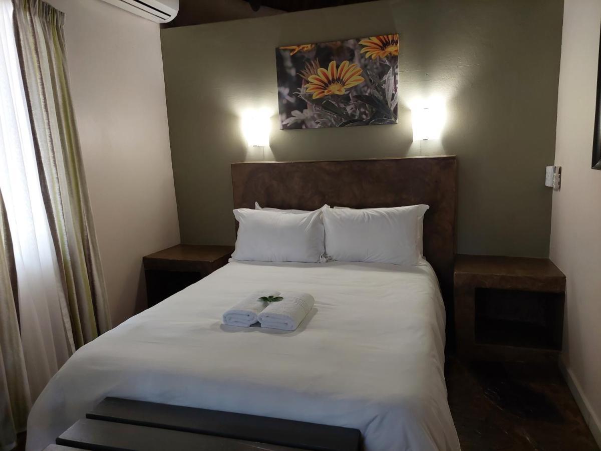 Aan De Vliet Holiday Resort Hazyview Eksteriør billede